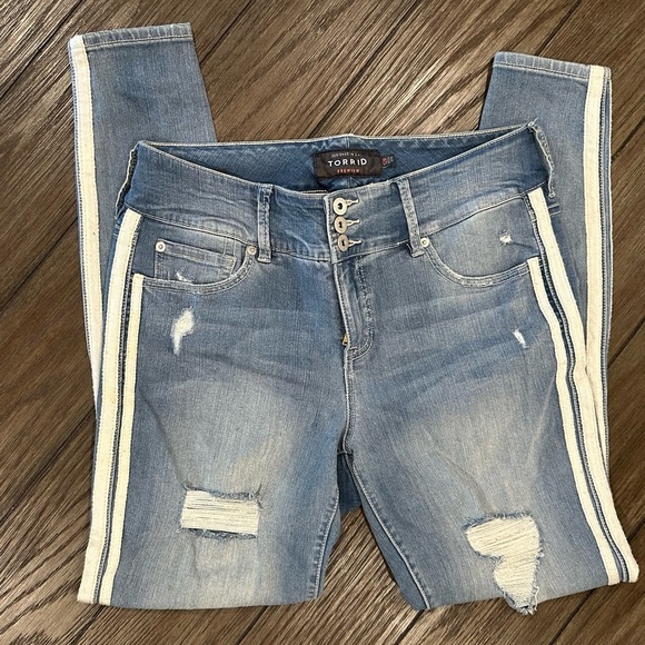 torrid Denim - Like New TORRID Premium Distressed Jeggings Size 12 Regular